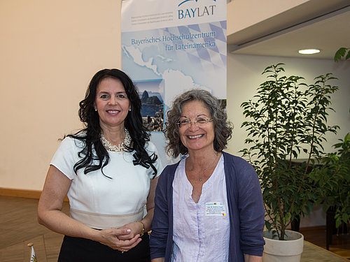 Prof. Dr. Andrea Pagni, Direktoriumsvorsitzende von BAYLAT und Dr. Irma de Melo, Geschäftsführerin von BAYLAT (v.r.n.l.)